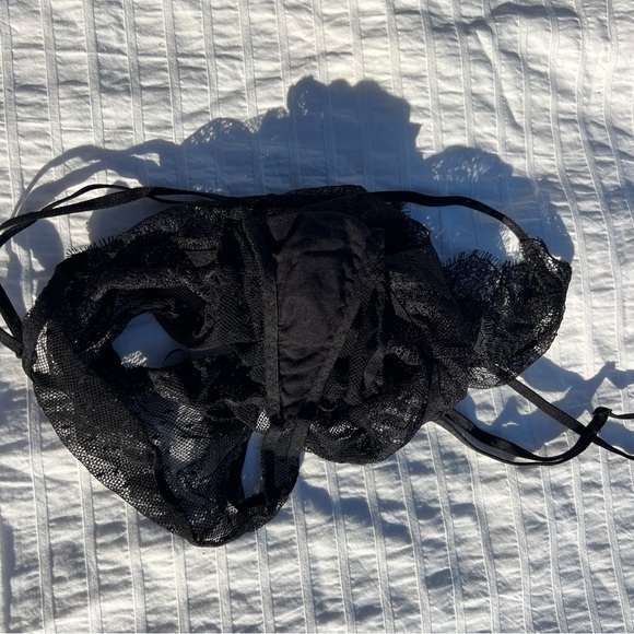 Victoria’s Secret Very Sexy Chantilly Lace Plunge Teddy Bodysuit in Black, XS - Picture 8 of 8